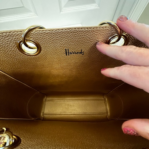 Harrods Black Soft Leather Shoulder Tote Bag with Champagne Gold Wristlet 💝 - Picture 2 of 8